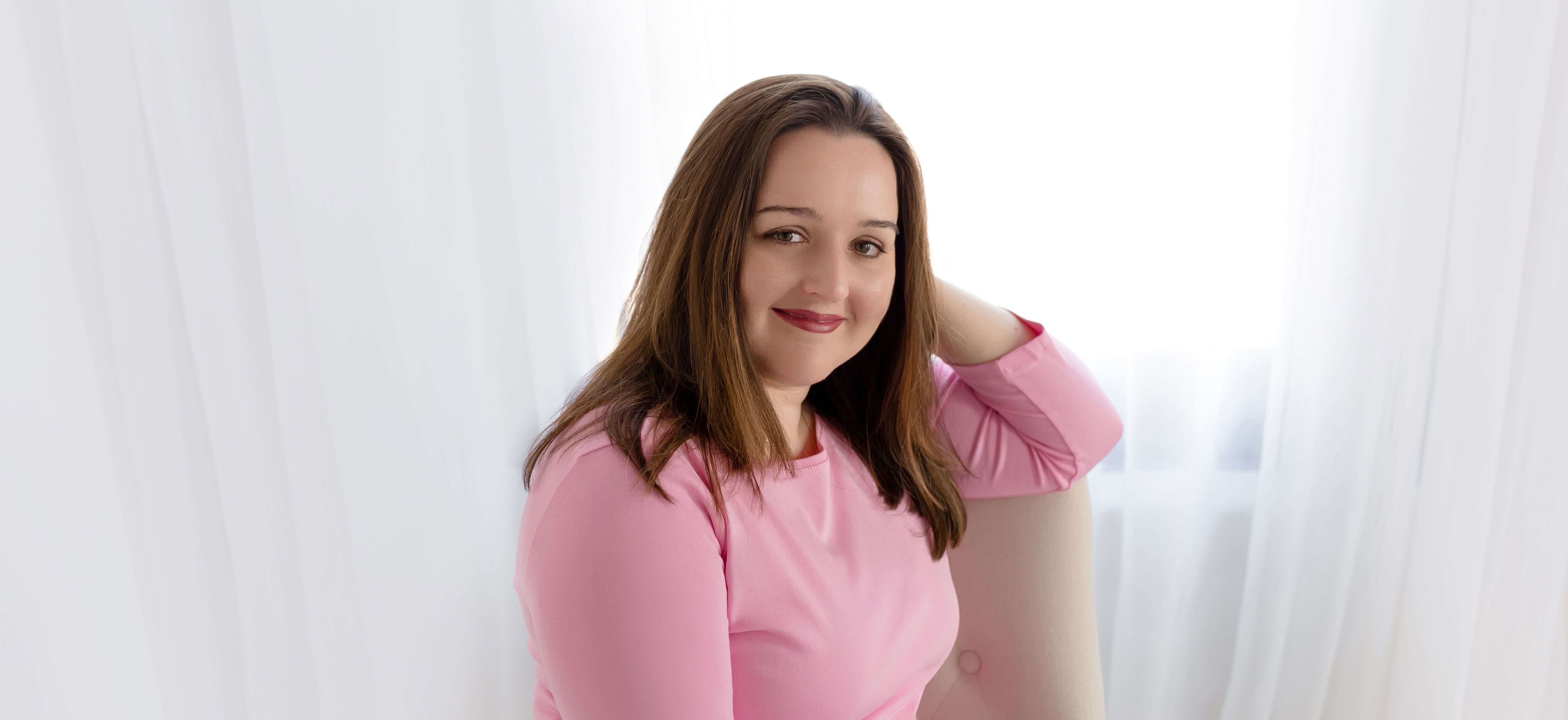 Portrait of Tracy Gibb, content marketing strategist